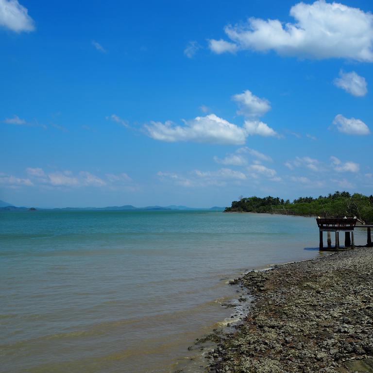 The Blue Sky Resort @ Ranong Buitenkant foto