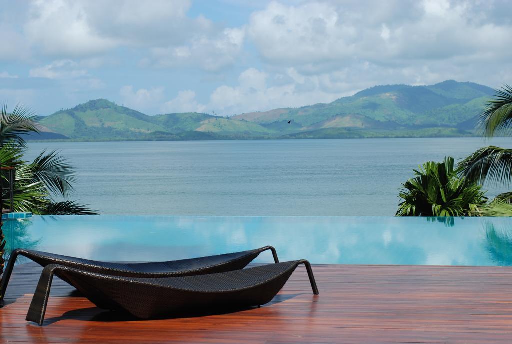The Blue Sky Resort @ Ranong Buitenkant foto