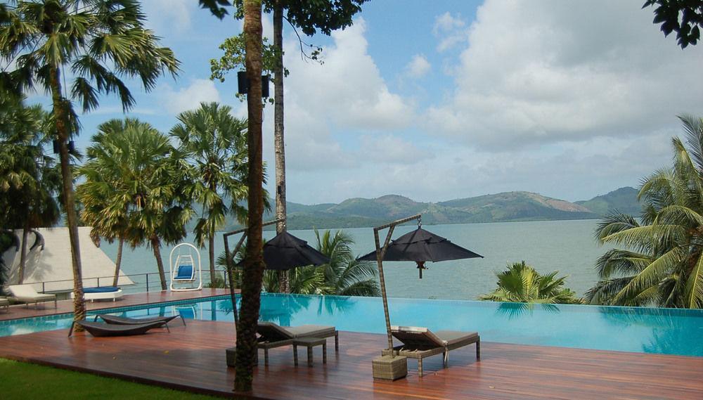 The Blue Sky Resort @ Ranong Buitenkant foto